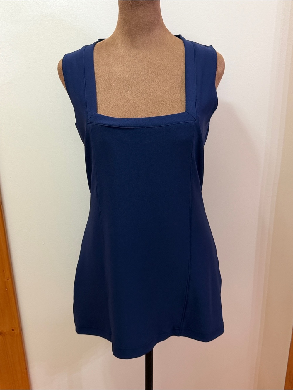 Boston Proper Beyond Travel Women's Navy Square-Neck Tank Top Size Small